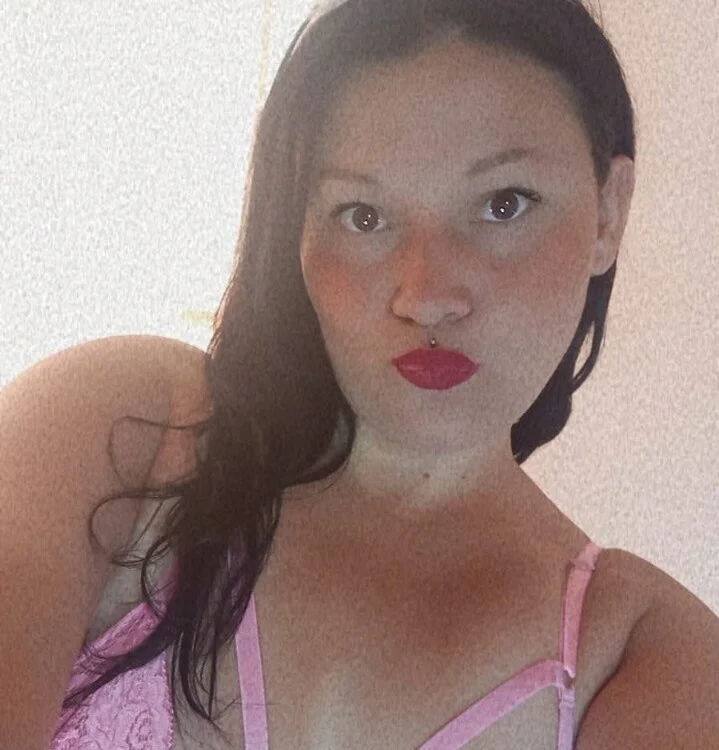 Nyla_velvet's Offline XXX Chat