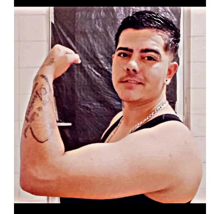 transboy1999's Offline Chat Room