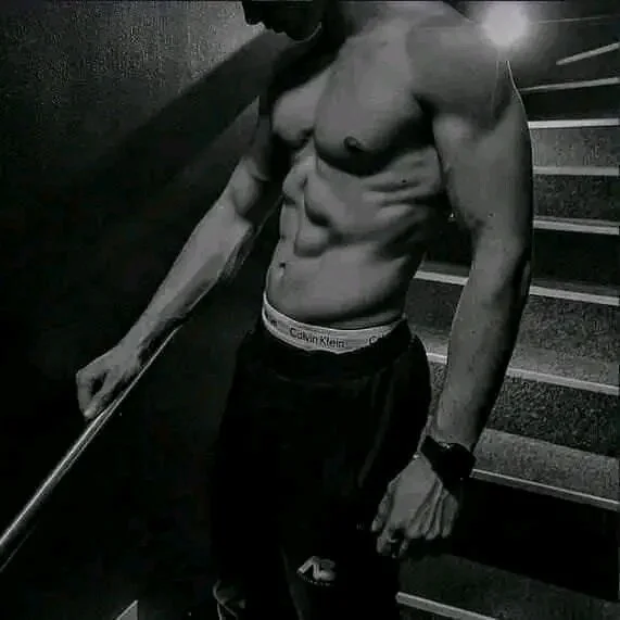 isoouu332 Adlı Modelin Çevrimdışı XXX Sohbeti