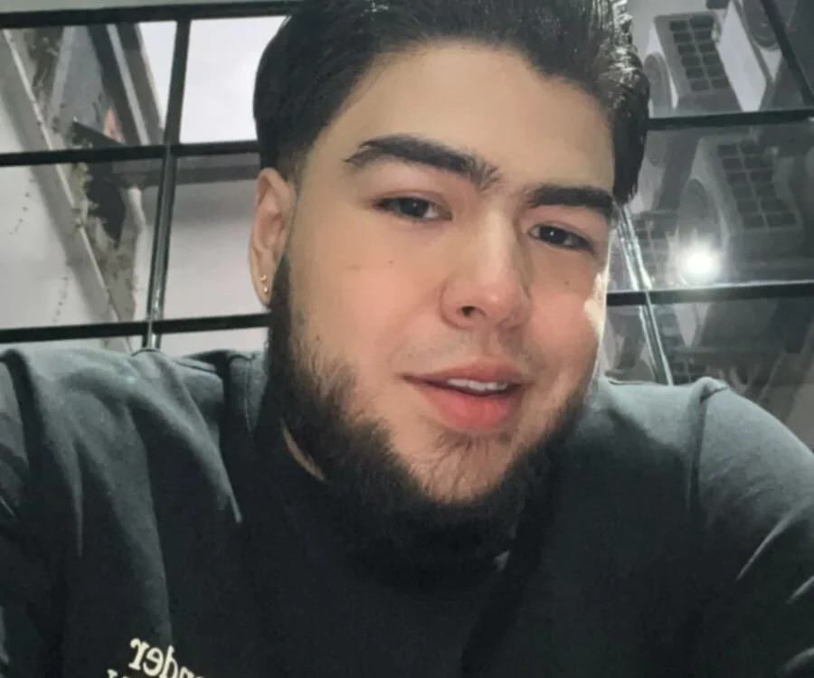 Samuel_Travis' Offline Chat Room