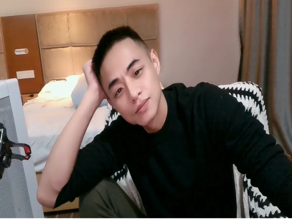 Tsia-DieのオフラインXXXチャット