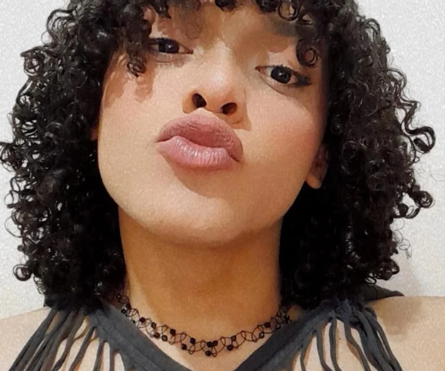 sharlotte_paulss' Offline XXX Chat