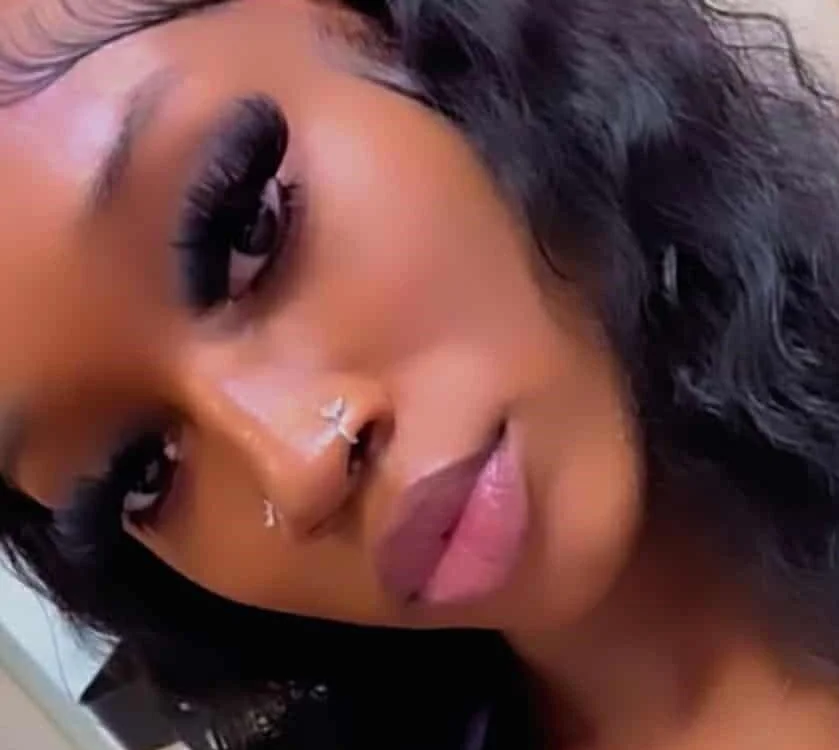 Sara_hot12112: συνομιλία ΧΧΧ εκτός σύνδεσης