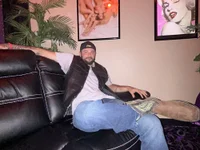 dmo572's webcam live show