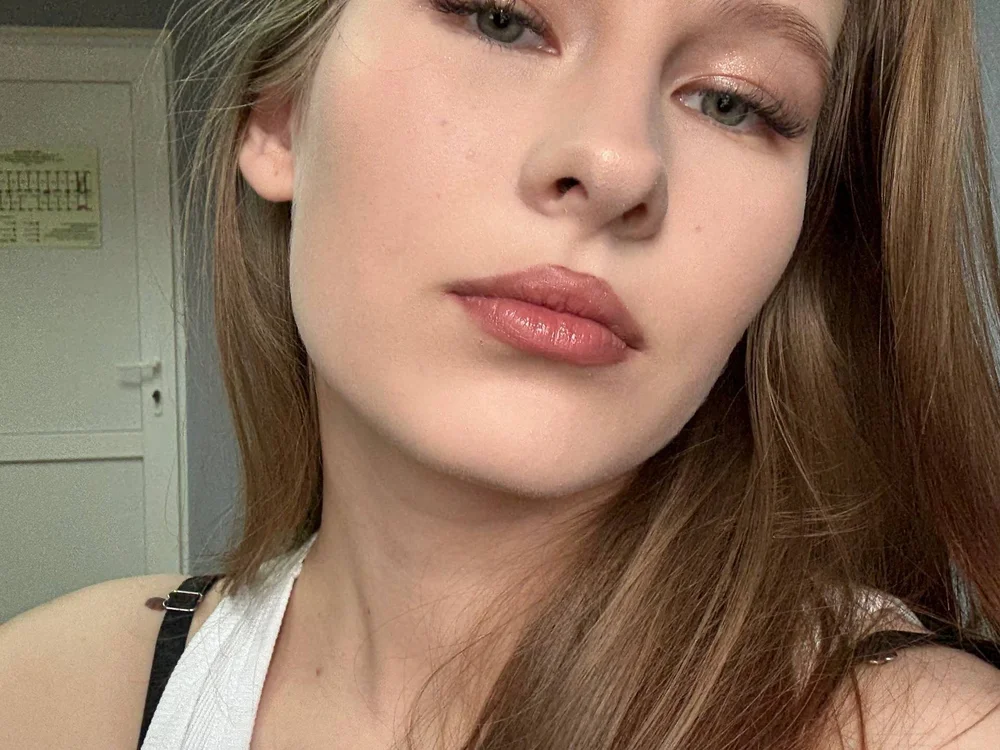 FreyaxLovex's Offline Chat Room