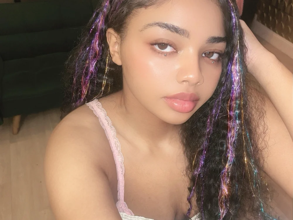 bhadglitz's Offline XXX Chat