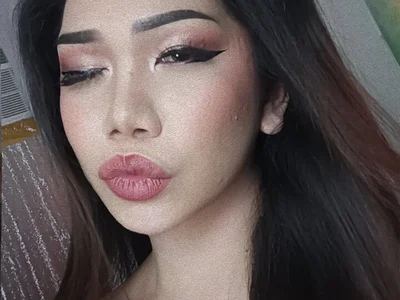 elise_bloom69 profile