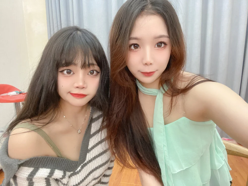 hymsv22's Offline XXX Chat