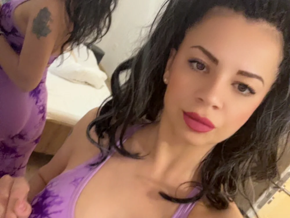 Charlize29's Offline XXX Chat