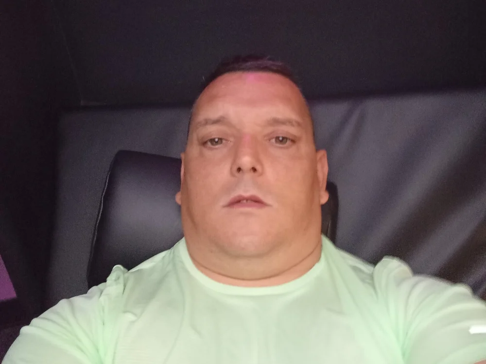 chupary: συνομιλία ΧΧΧ εκτός σύνδεσης