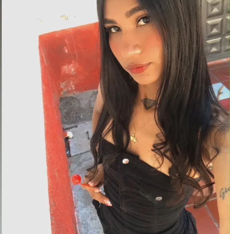 coralaine_ford's Offline XXX Chat