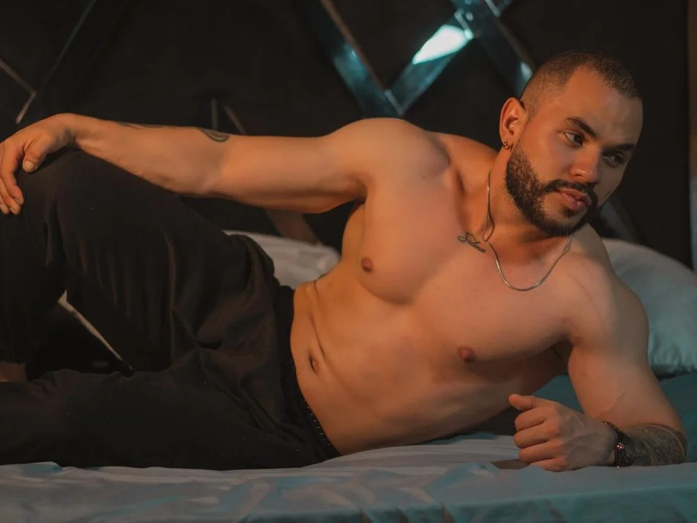 Maximus_dimou Offline XXX Chat