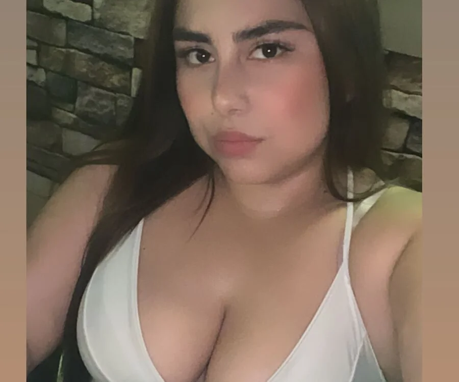 t_bustos' Offline Chat Room
