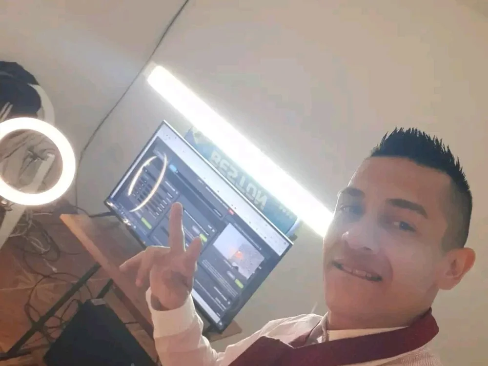 marcus_coper's Offline Chat Room