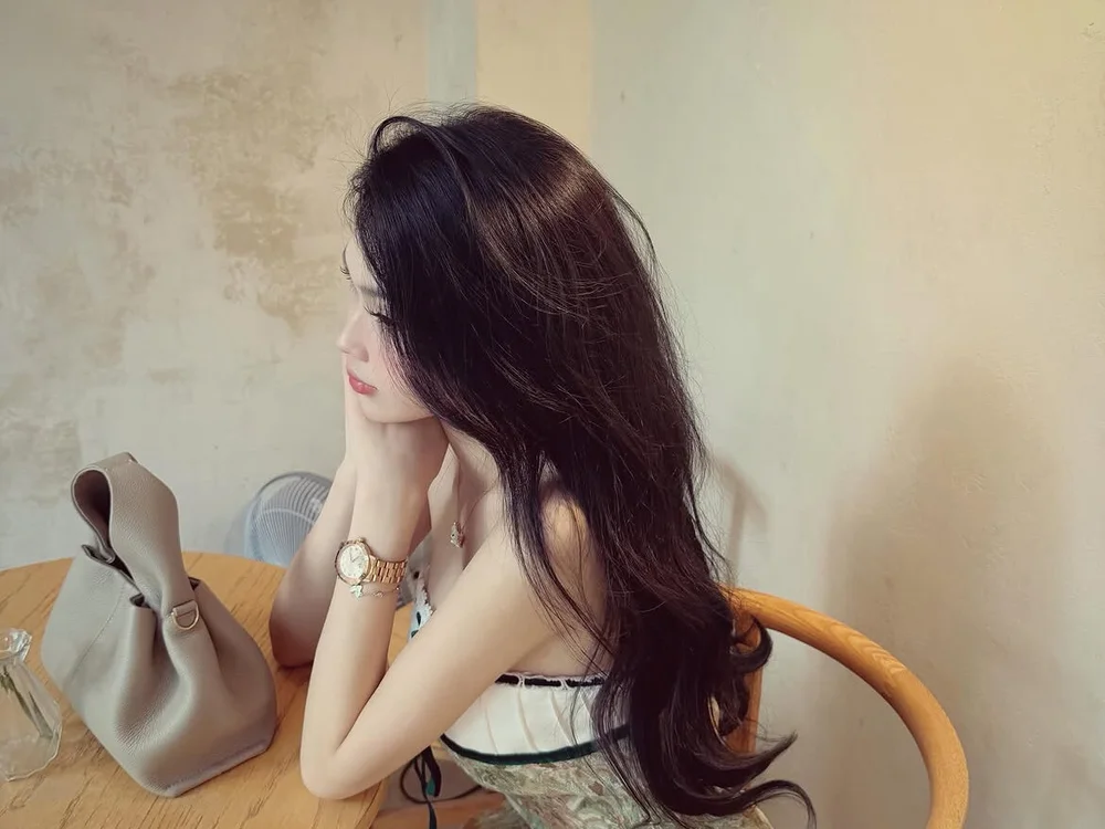 Elly_sexyyy's most recent online preview