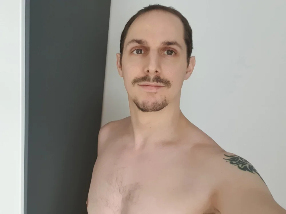 GermanBadBoy's Offline XXX Chat