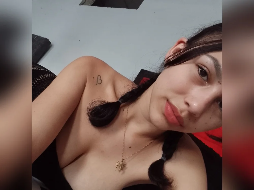 vale_n's most recent online preview