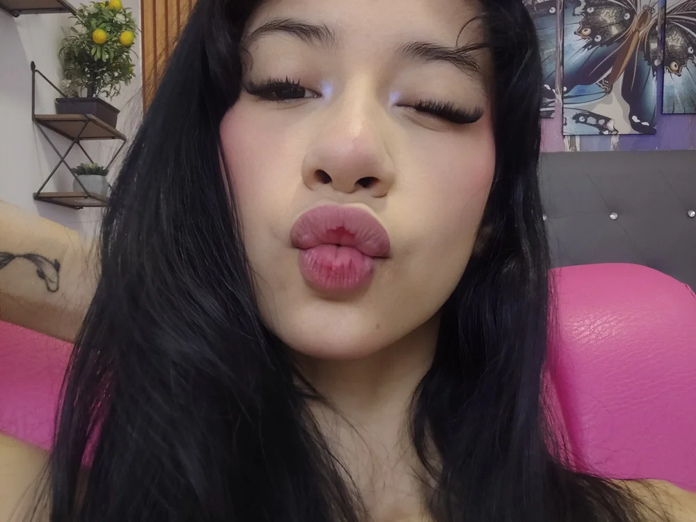 kittyAsh's Offline Chat Room