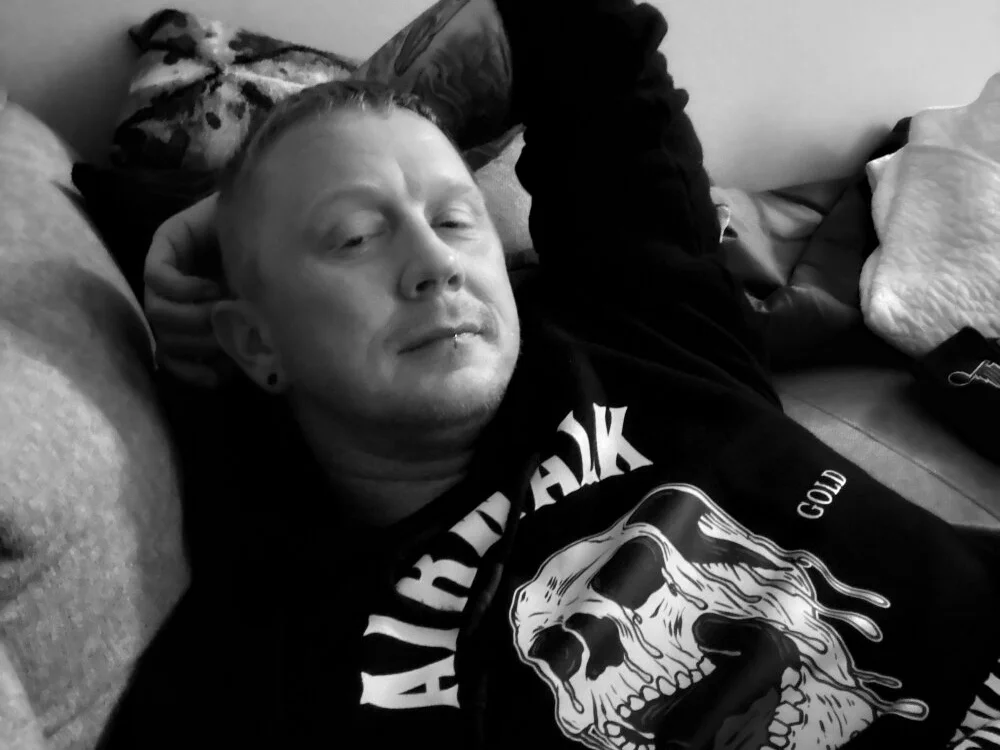 Mr-Nice-Guy Chat XXX offline