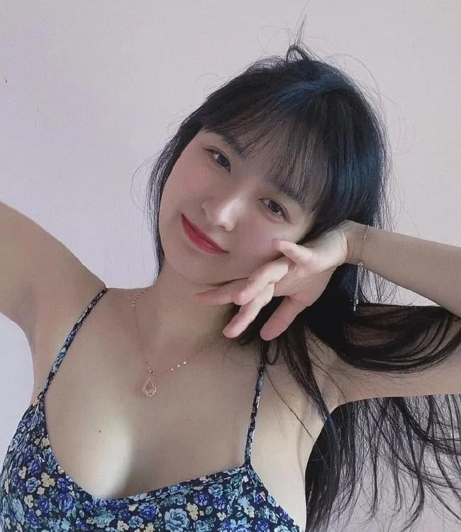 Roseeeee_8866 offline chatrum