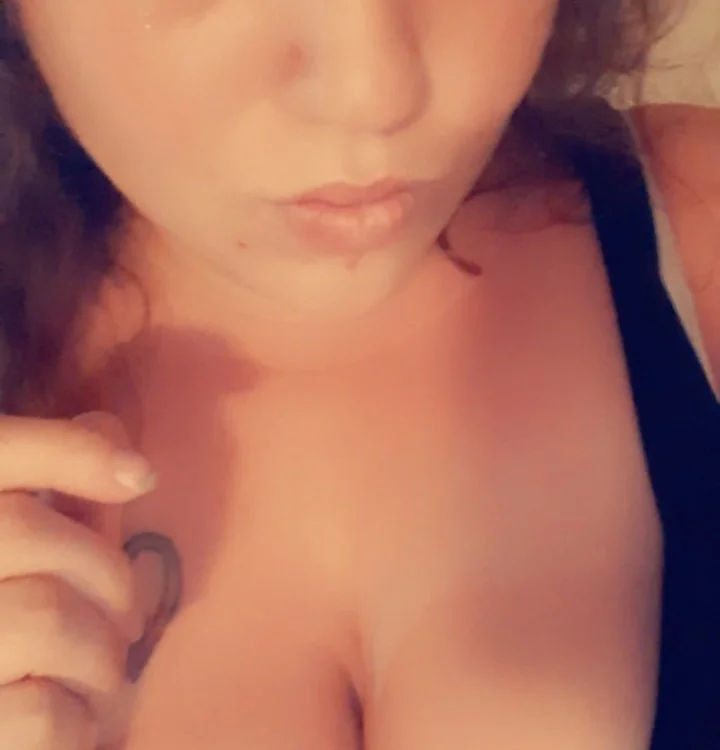 tittybitch420's Offline XXX Chat