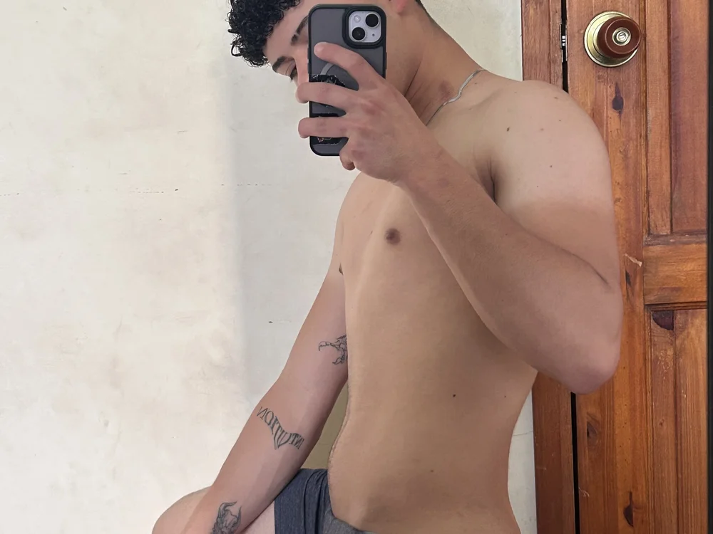 ห้องแชทออฟไลน์ของ Isaac_Rizzo