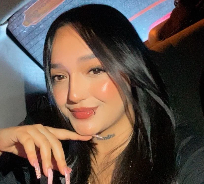 AlessandraCruxn Offline XXX chat