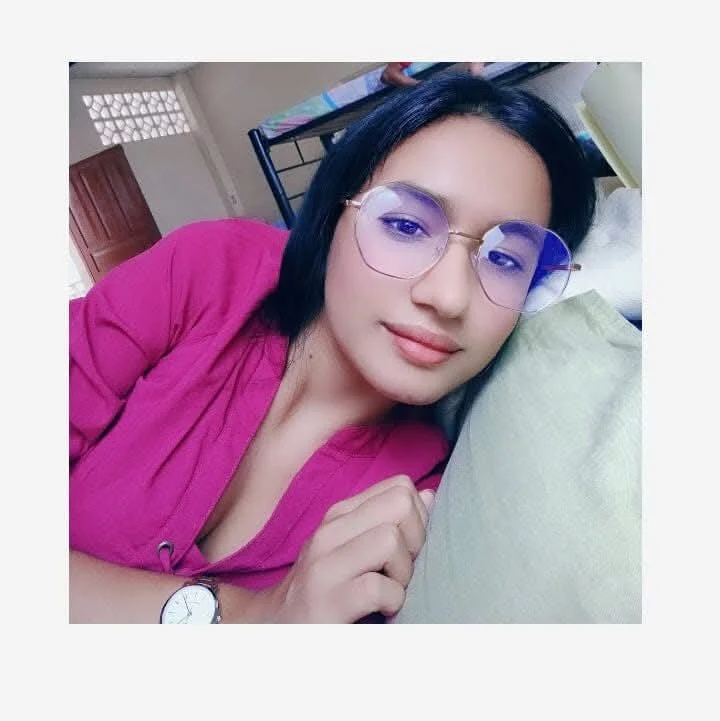 Mia-Queen- offline chatrum