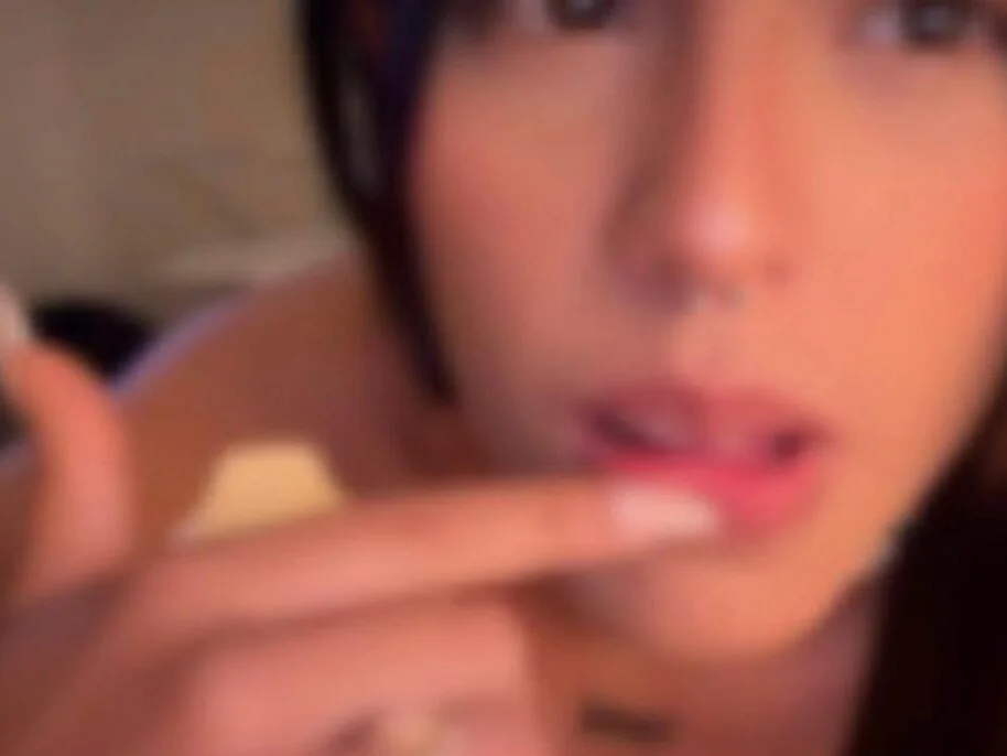 Офлайн-чат XXX NellaHustle