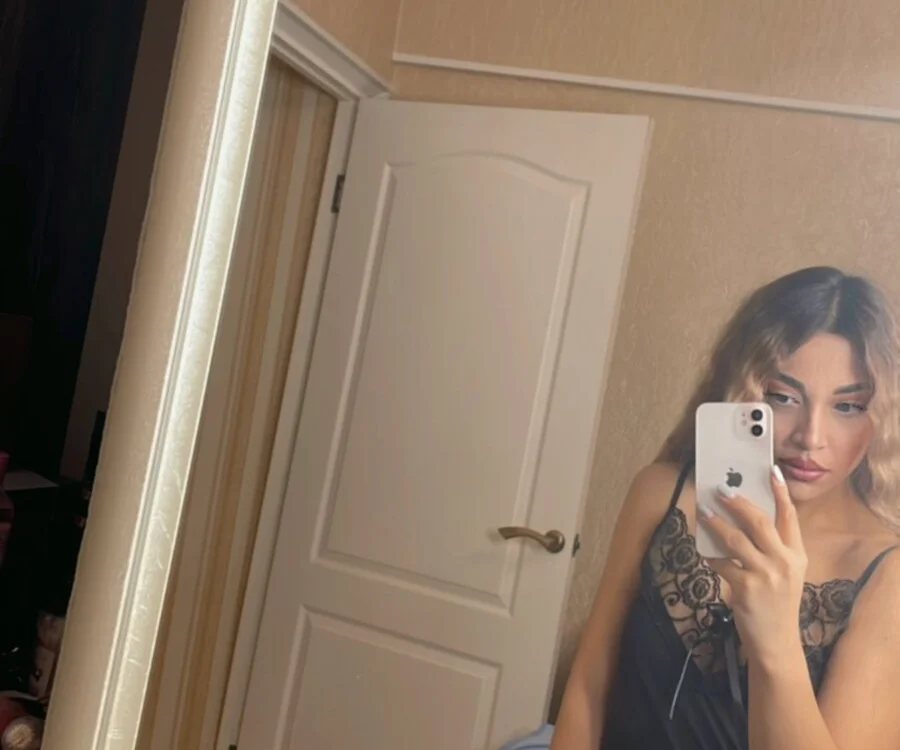 ally_honey's Offline XXX Chat