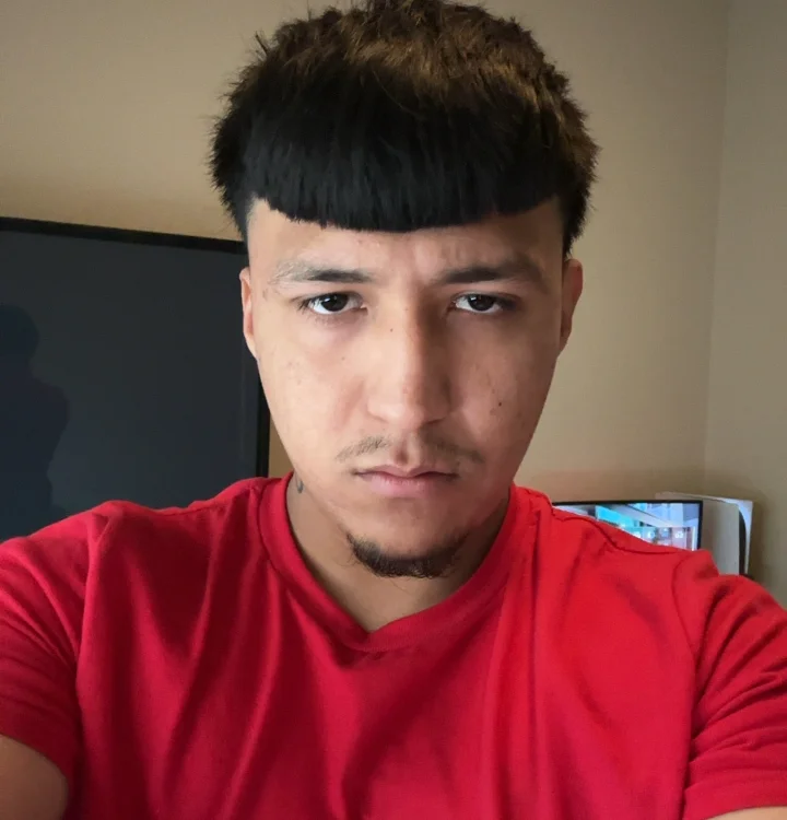 kederiin Offline XXX chat