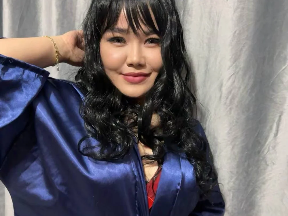 Yvette_Minnan Offline XXX chat