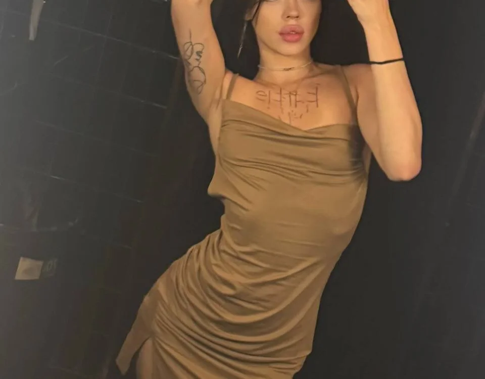 NaomiSiren's Offline XXX Chat