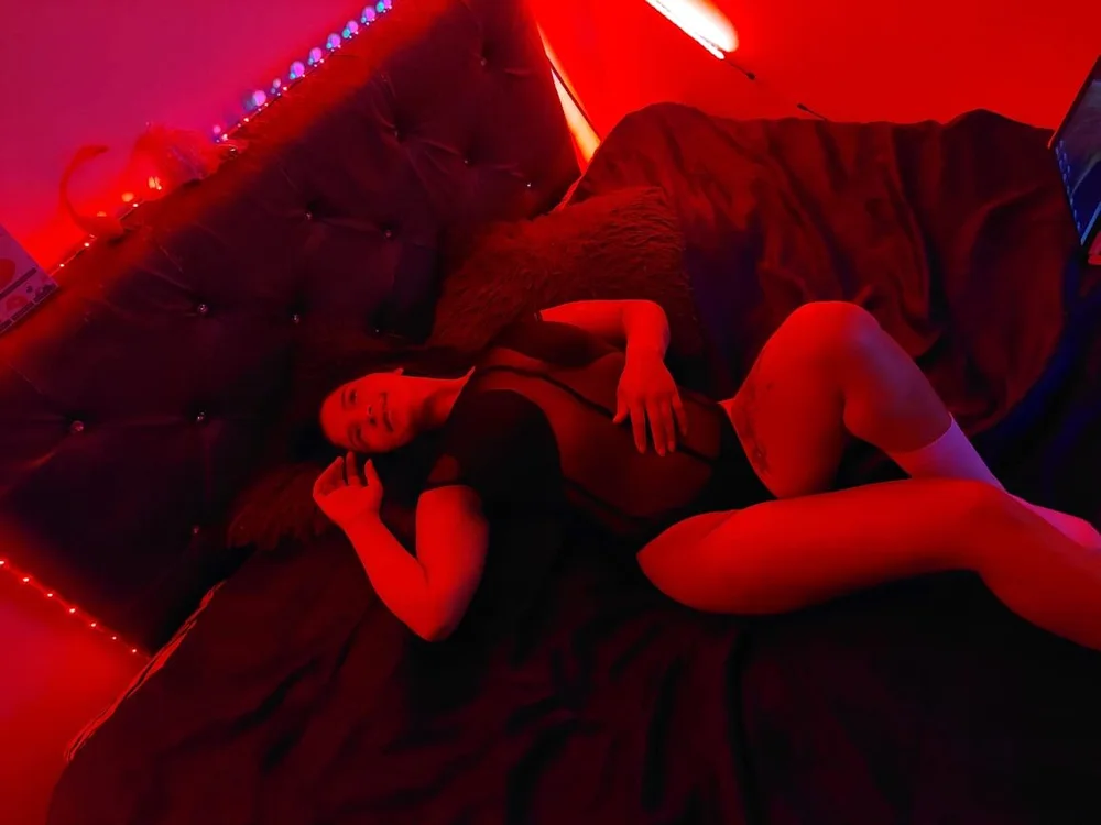 thalianstarlatina's Offline XXX Chat