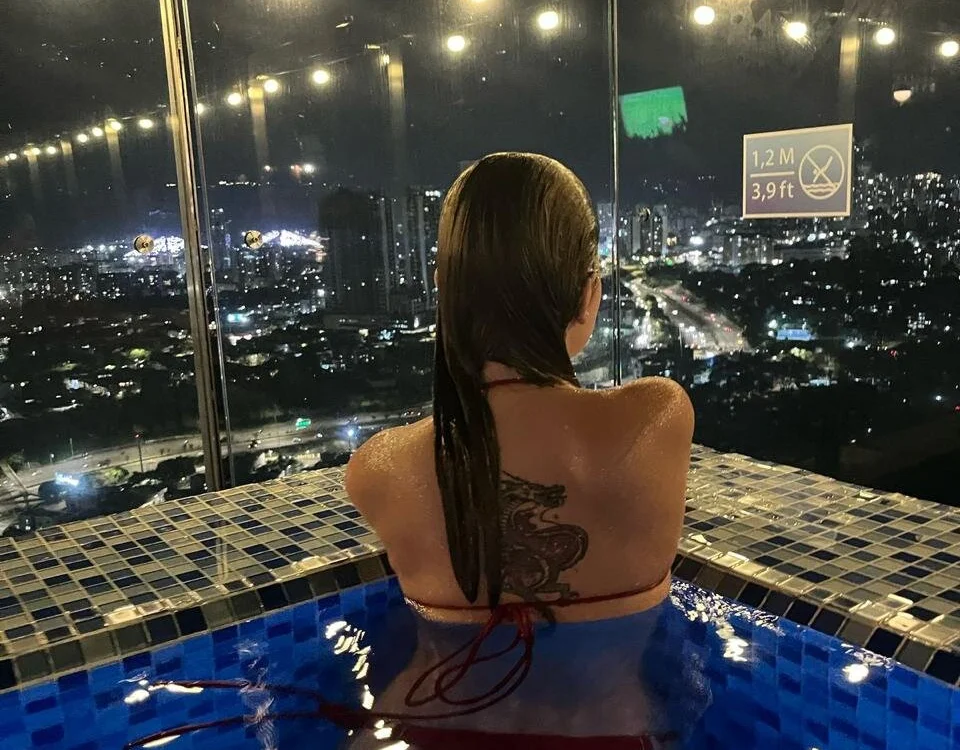 aisha_rossi_ offline chatrum