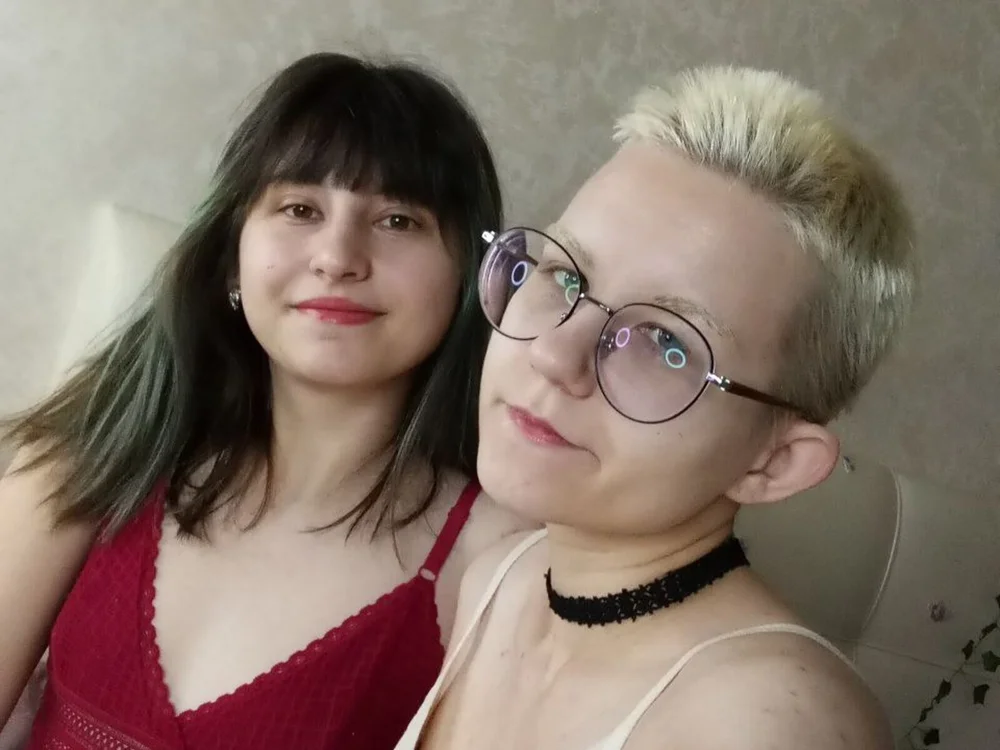 LynneAgard's Offline Chat Room