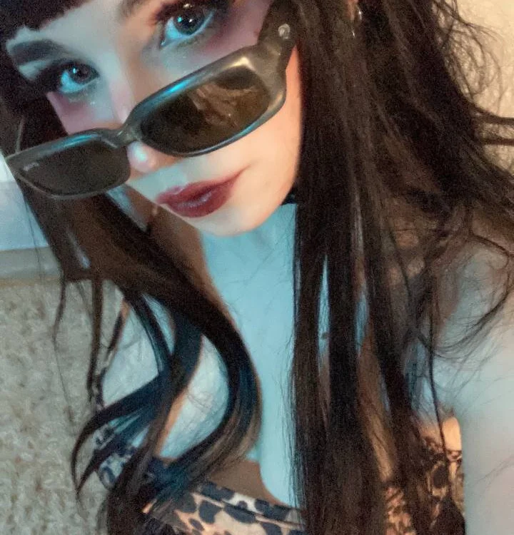 Mina_Sanna offline XXX-chat