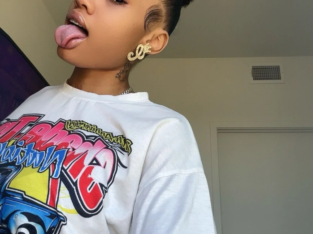 Davineniy Chat XXX offline