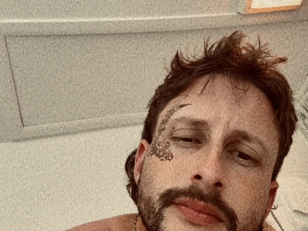 Kendyll_Scott__92 Offline XXX Chat