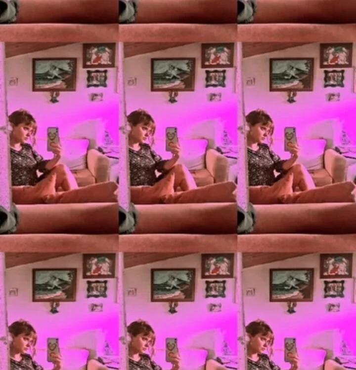 Matilde_Sol's Offline Chat Room
