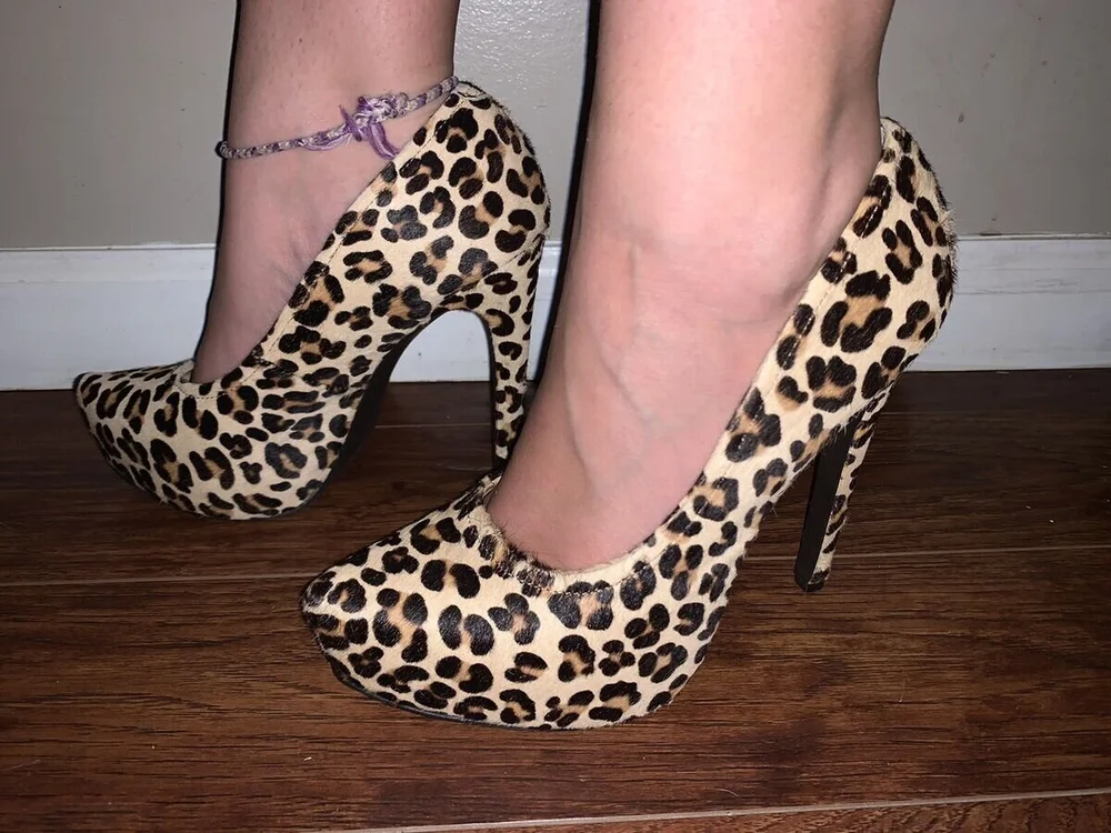 Chanel23horny's Offline XXX Chat