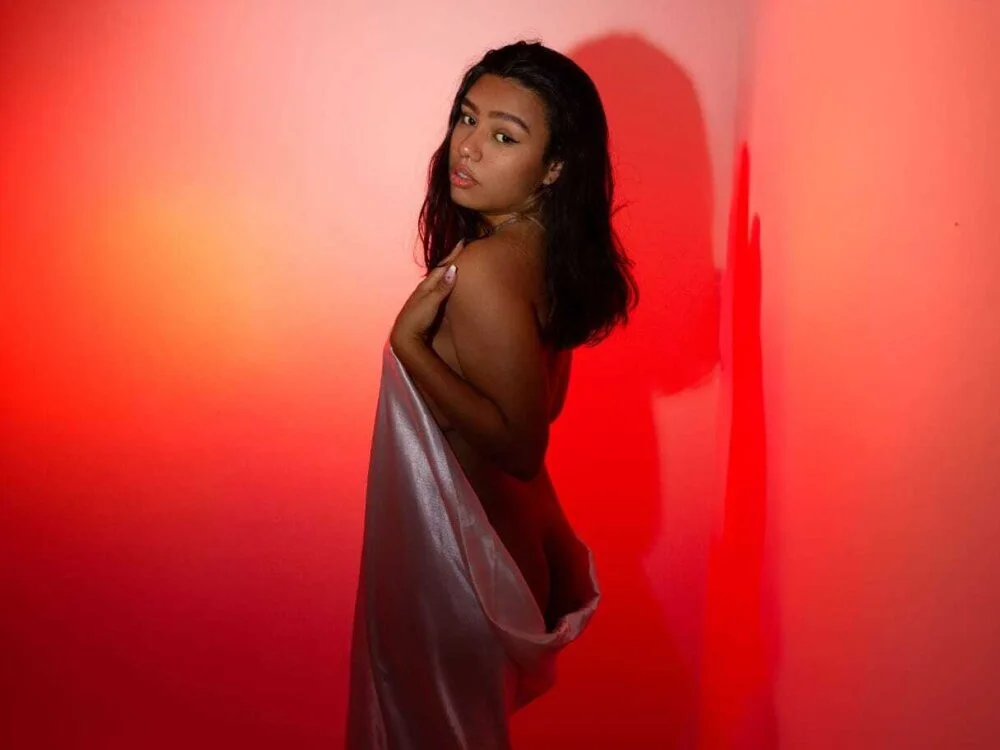 Lilith_traviis' Offline XXX Chat