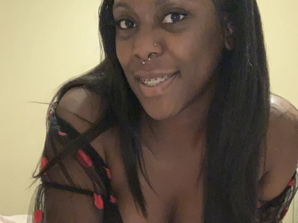 TrueeFantasee's Offline XXX Chat