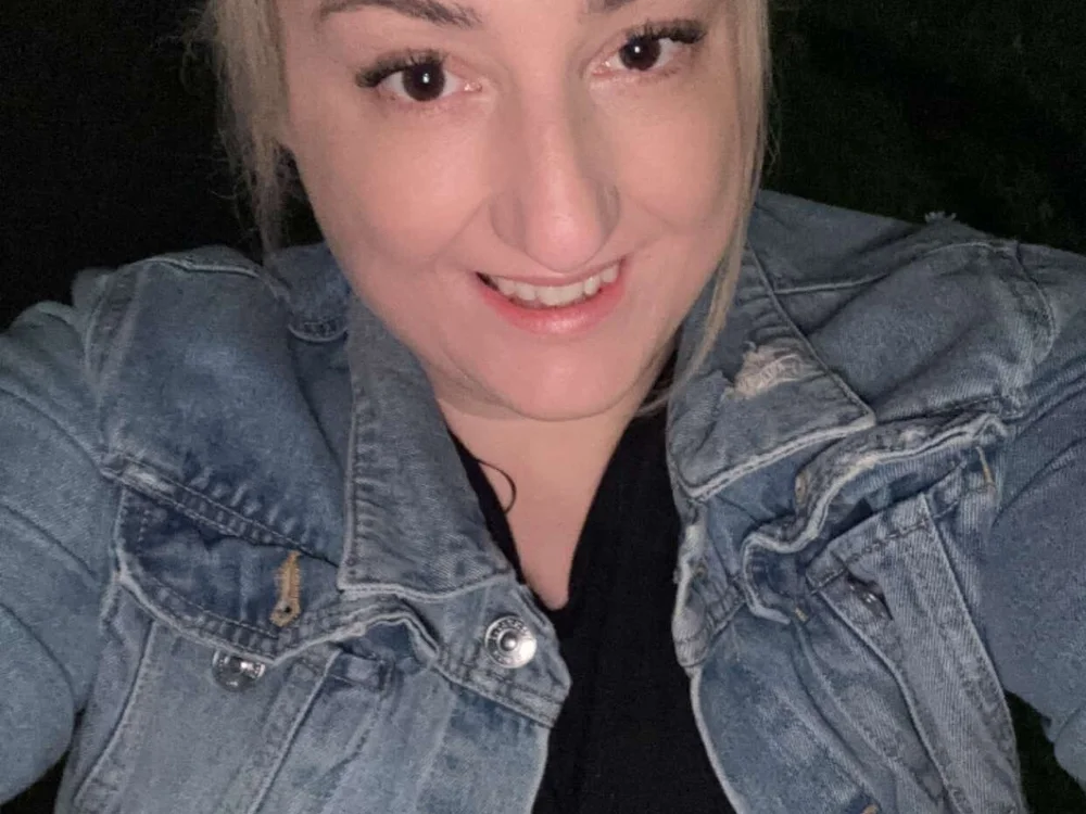 LottieXX39 Offline chatroom