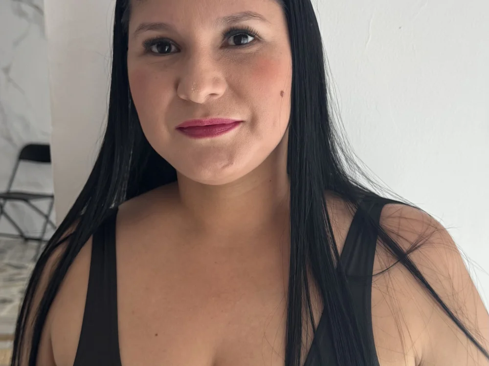 AlinaVegaa_: офлайн-секс-чат