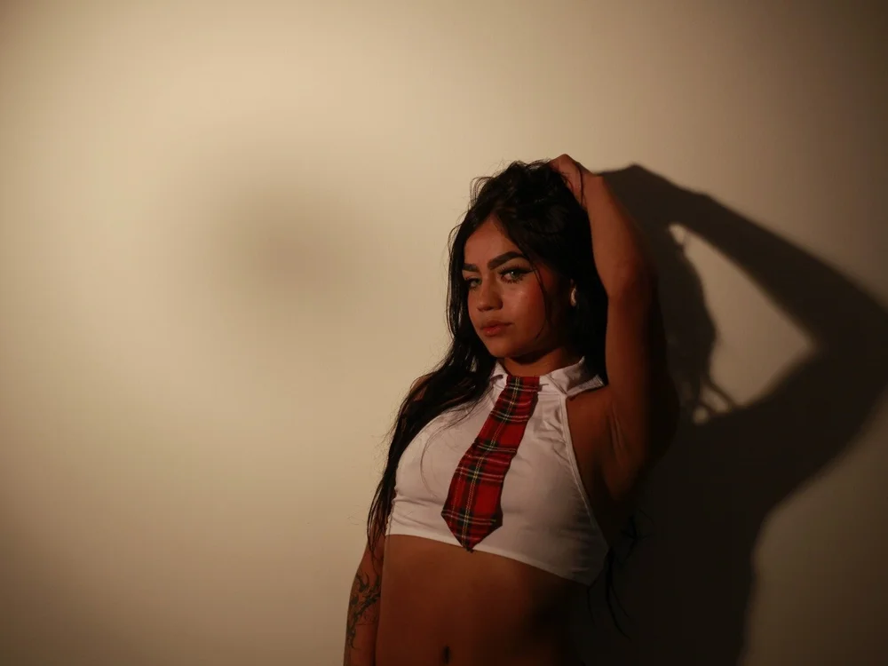 baby-skinnd cam model