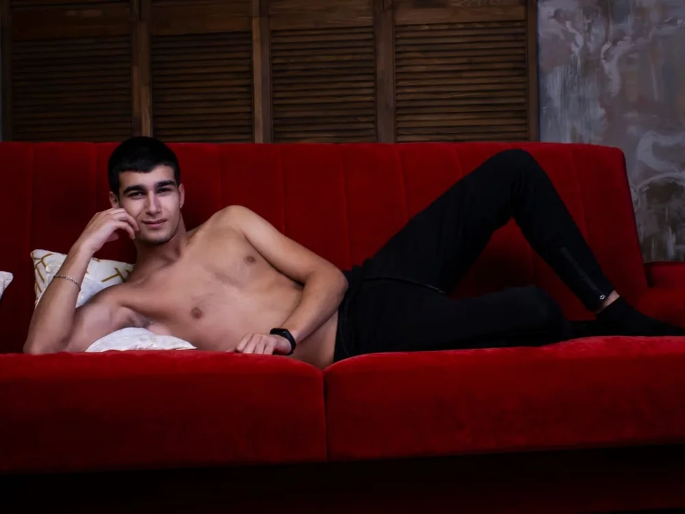 fire_blood_'s Offline XXX Chat