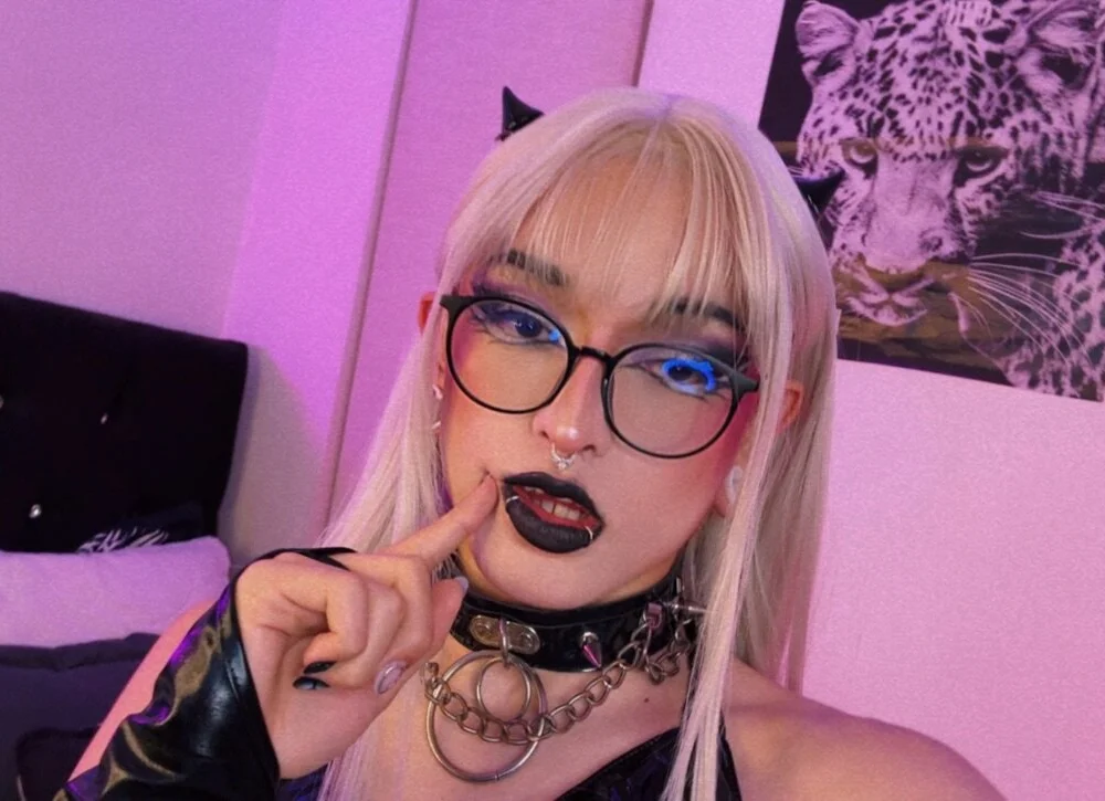 Mason_Rothwell Adlı Modelin Çevrimdışı XXX Sohbeti