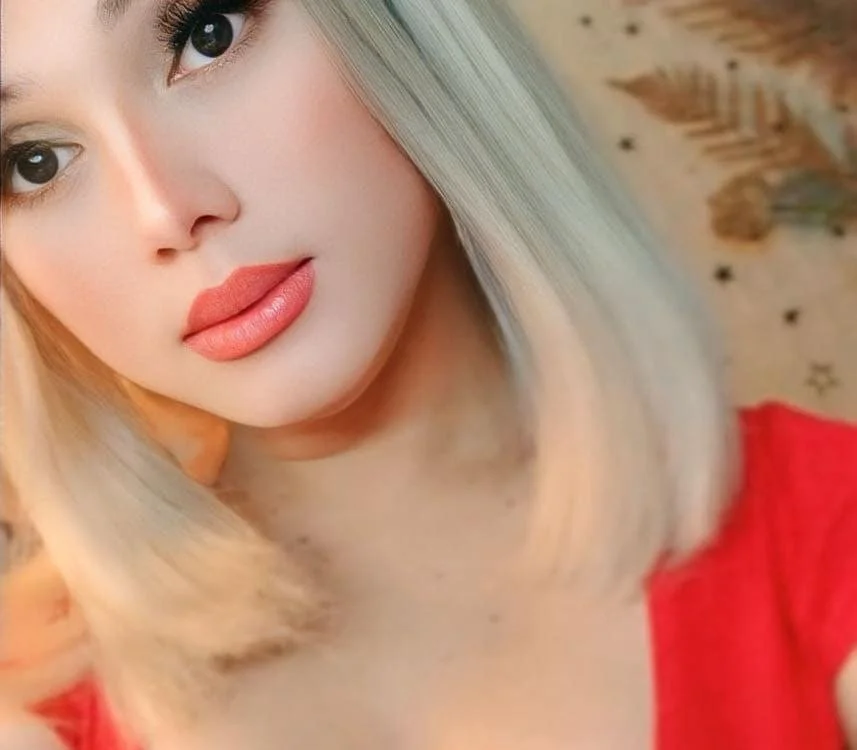 naughty_kim201 Adlı Modelin Çevrimdışı XXX Sohbeti