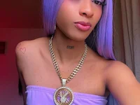 Model DahliaGill